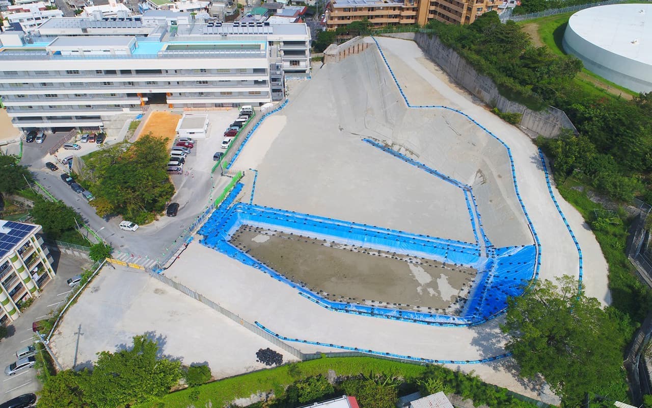 上間小学校屋内運動場改築造成工事