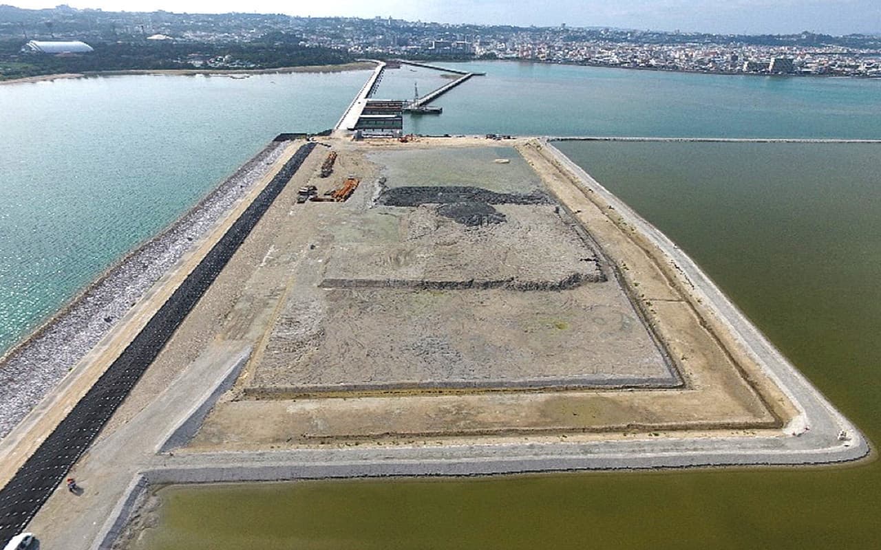 中城湾港(泡瀬地区) 地盤改良整備工事(H28-2)